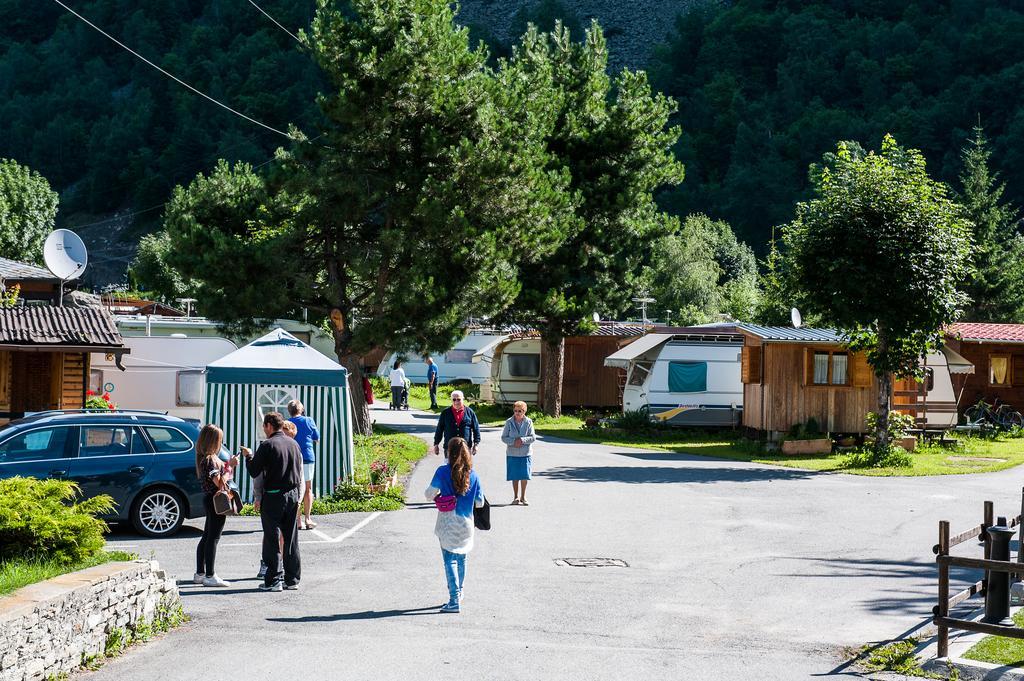 Villaggio Turistico Camping Cervino Antey-Saint-André Екстериор снимка