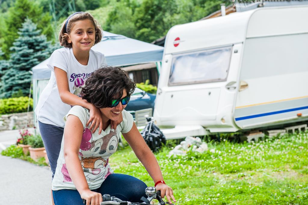 Villaggio Turistico Camping Cervino Antey-Saint-André Екстериор снимка