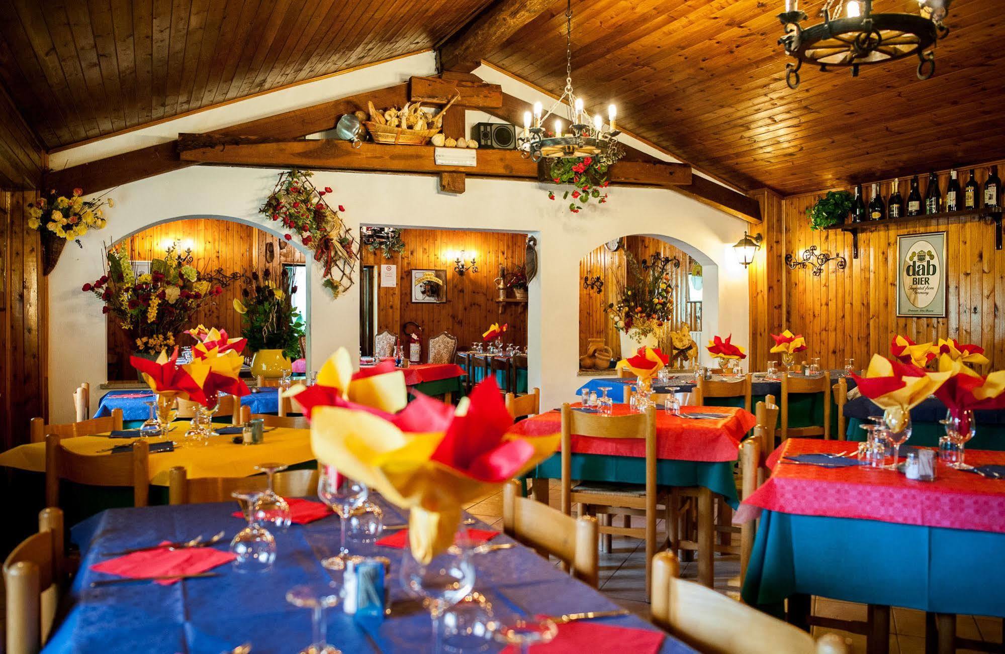 Villaggio Turistico Camping Cervino Antey-Saint-André Екстериор снимка
